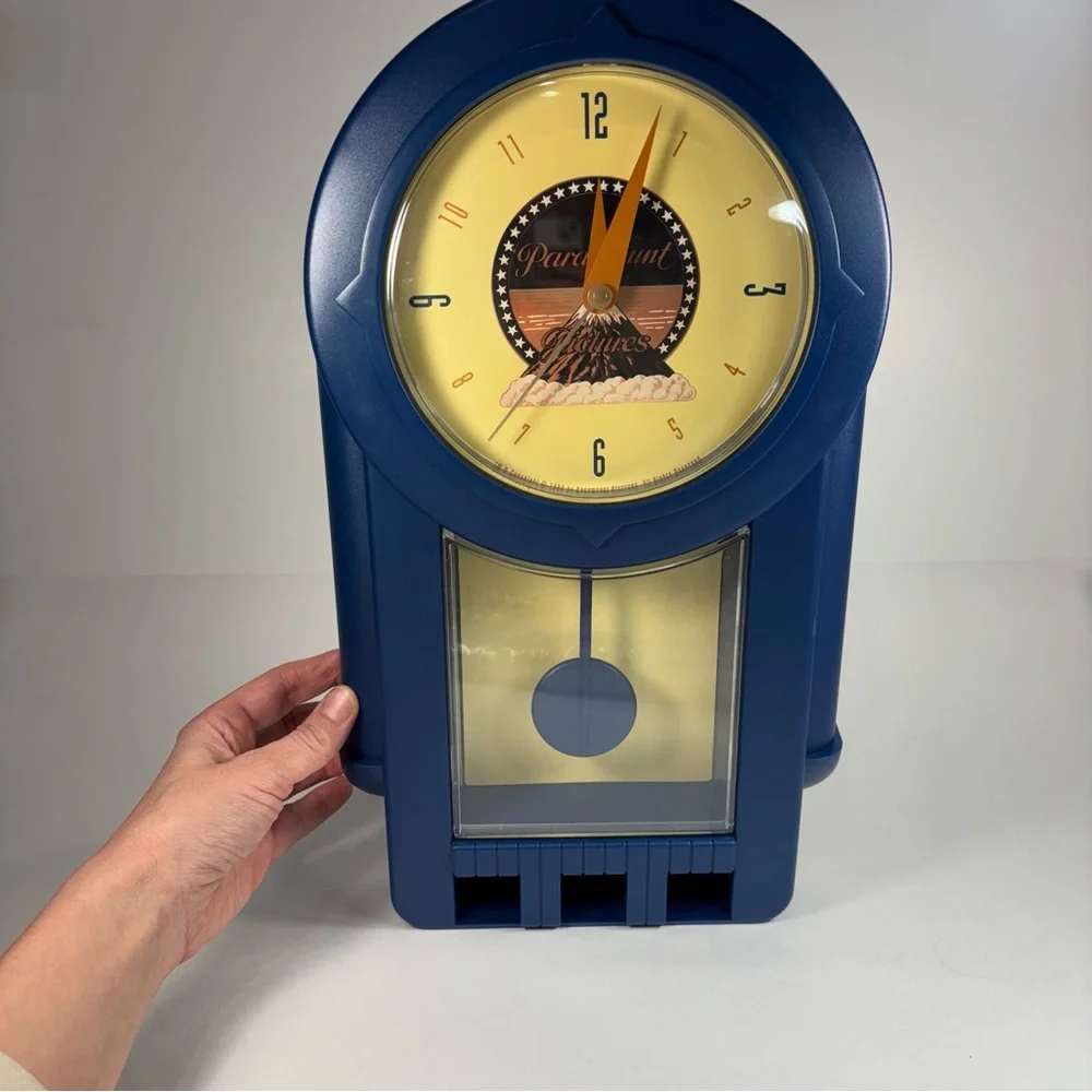 Vtg Paramount Pictures Wall Clock 1994‎ Blue Yellow Plastic Works